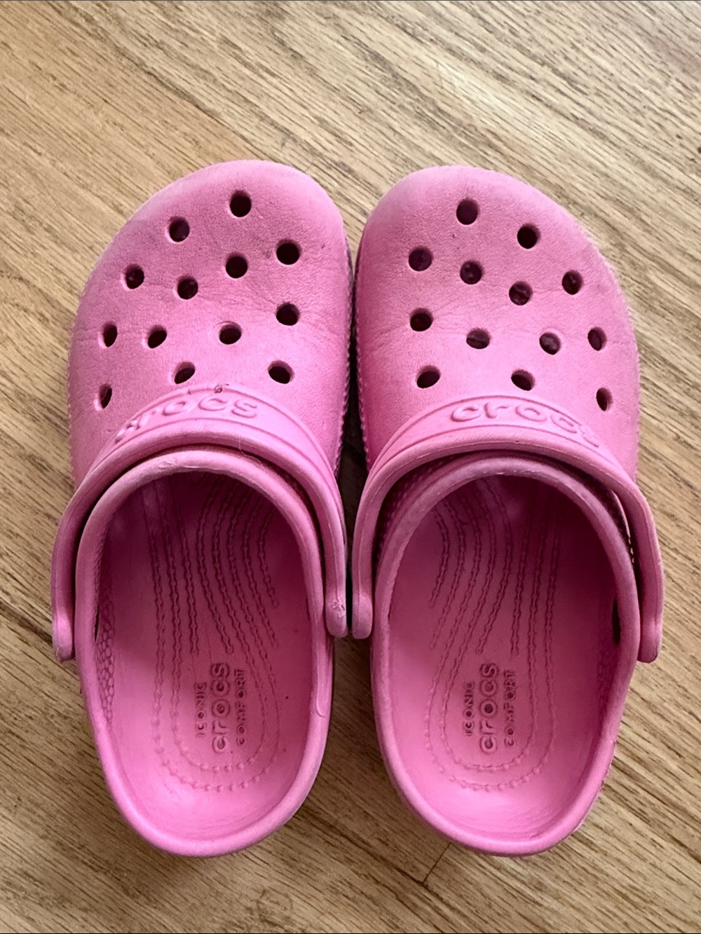 CROCS Kids Pink Classic Clogs Childs sz 11